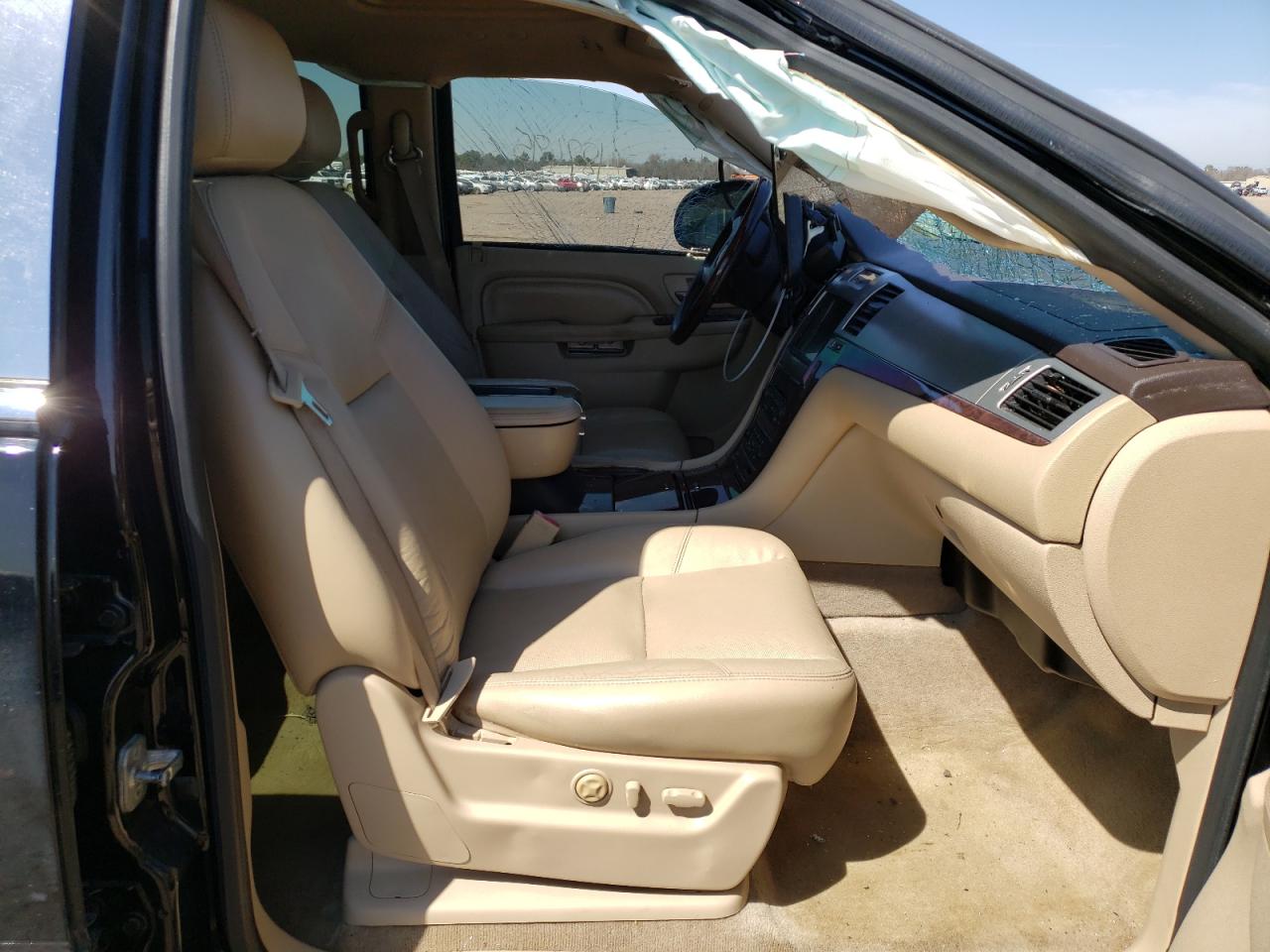 Photo 5 from auction – 2012 CADILLAC ESCALADE L with VIN 1GYS4BEF8CR144864