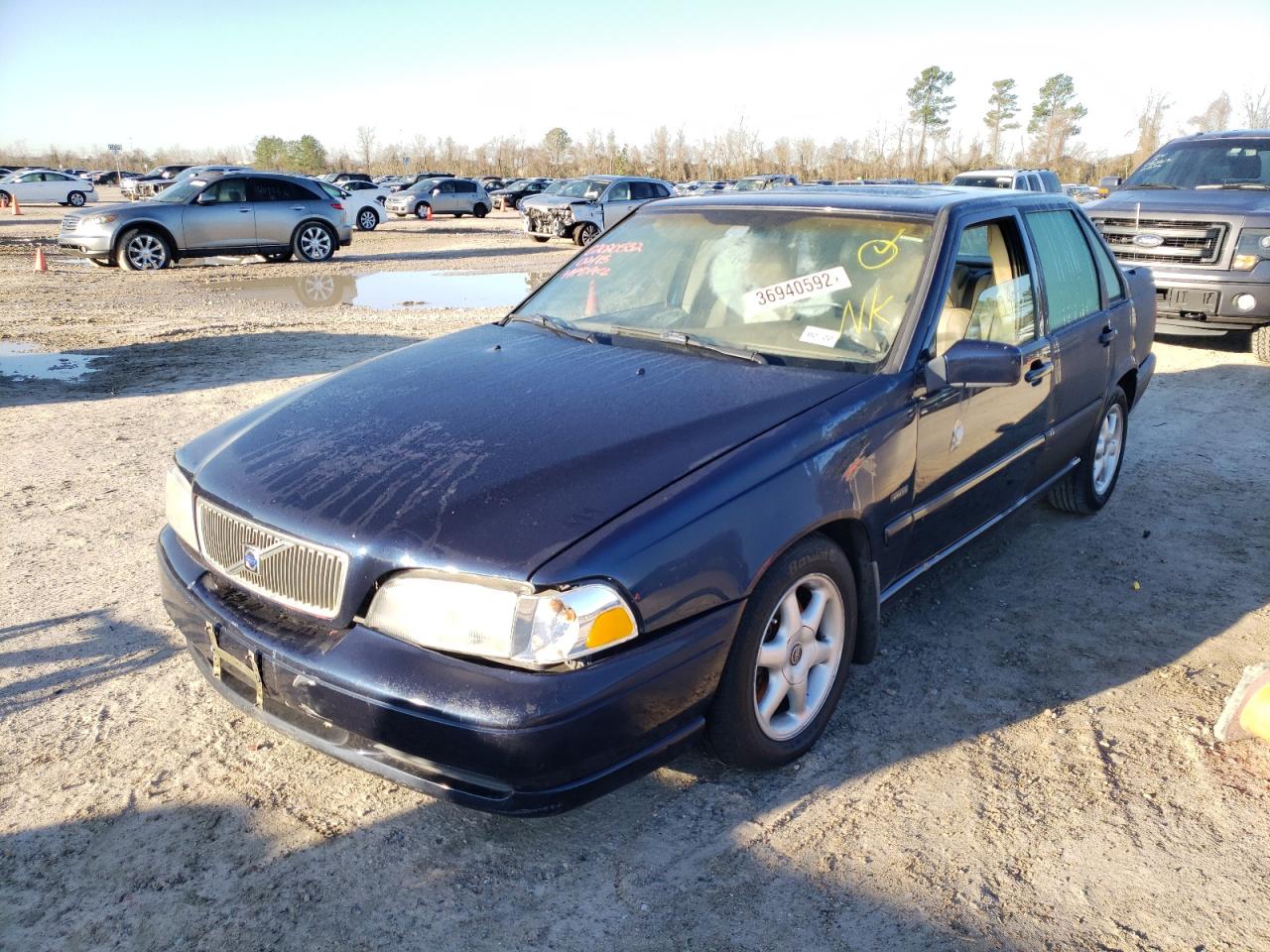 Photo 2 from auction – 1998 VOLVO S70 with VIN YV1LS557XW1552449