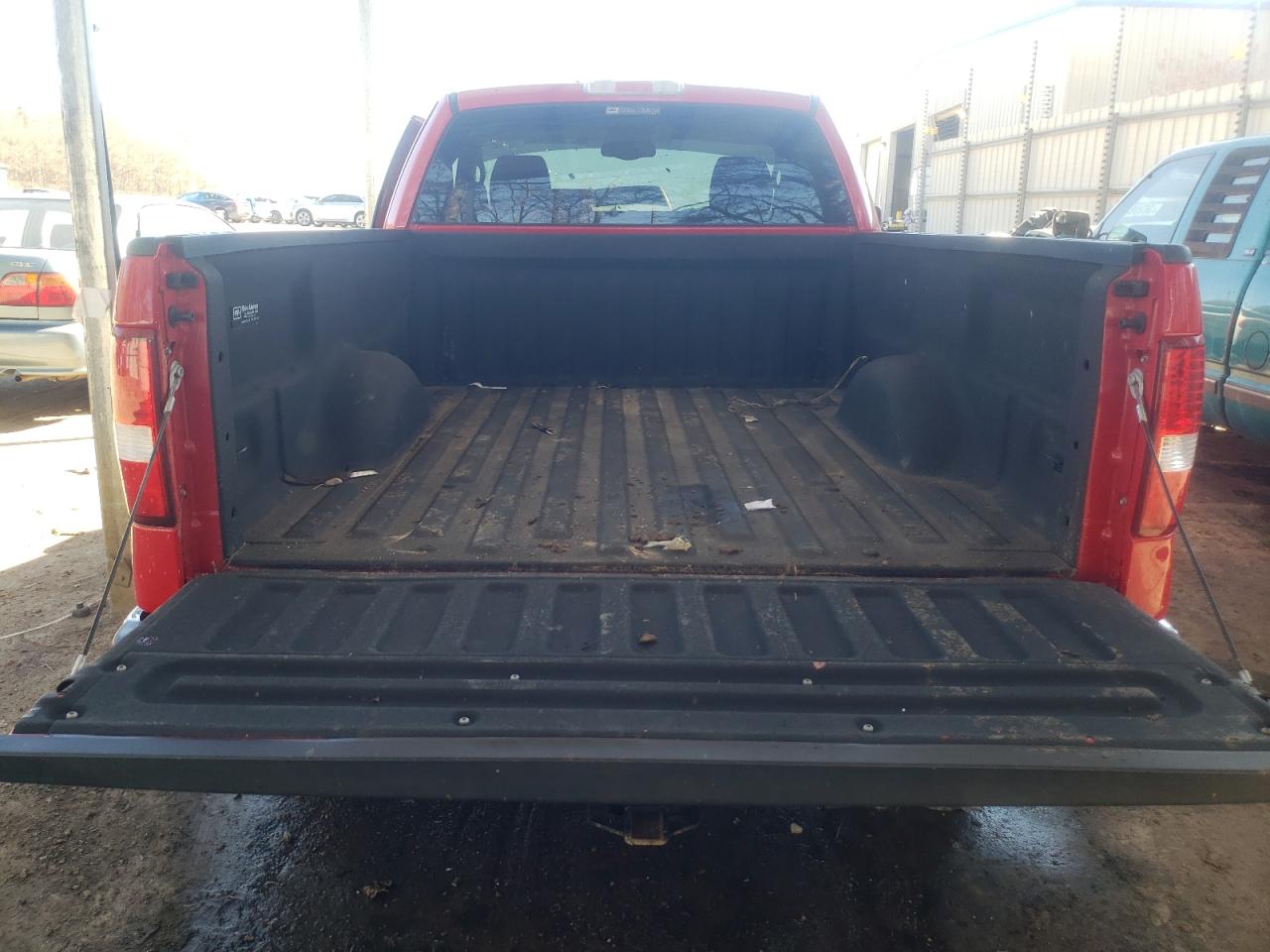 Photo 9 from auction – 2005 FORD F150 with VIN 1FTRF12205KC41191