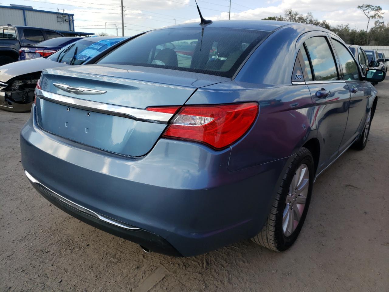 Photo 4 from auction – 2011 CHRYSLER 200 TOURIN with VIN 1C3BC1FG7BN532818