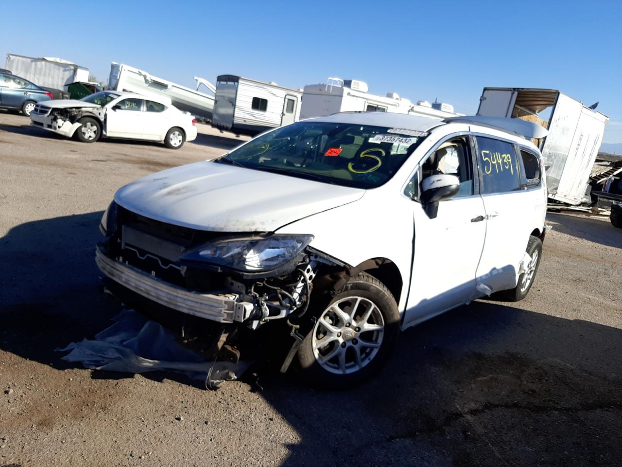 Photo 2 from auction – 2020 CHRYSLER VOYAGER LX with VIN 2C4RC1DG0LR163365