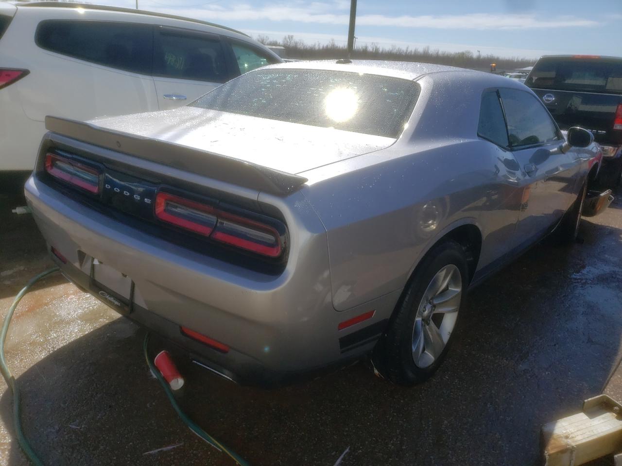 Photo 4 from auction – 2016 DODGE CHALLENGER with VIN 2C3CDZAG2GH352606