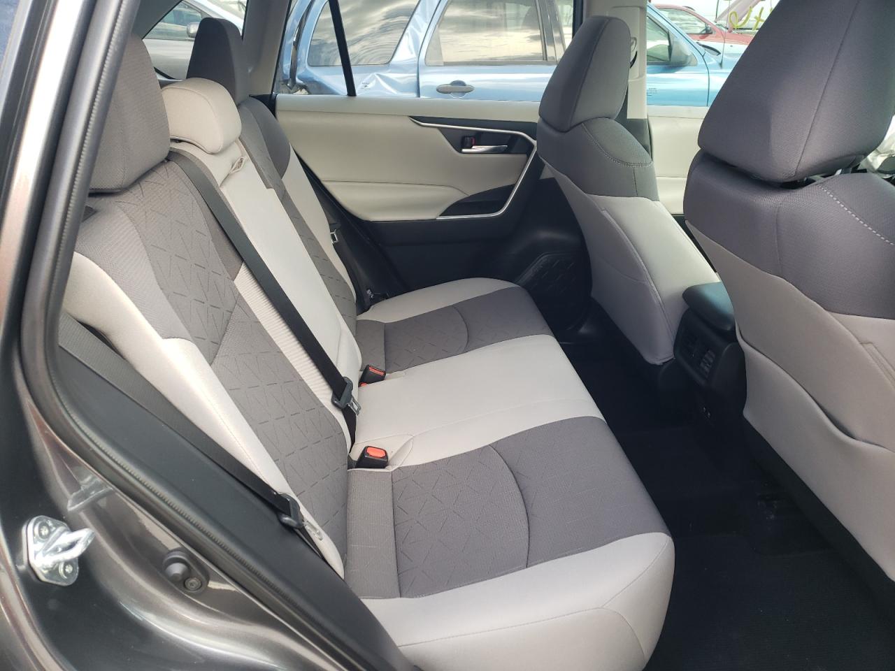 Photo 6 from auction – 2021 TOYOTA RAV4 XLE with VIN 2T3W1RFV7MC107547