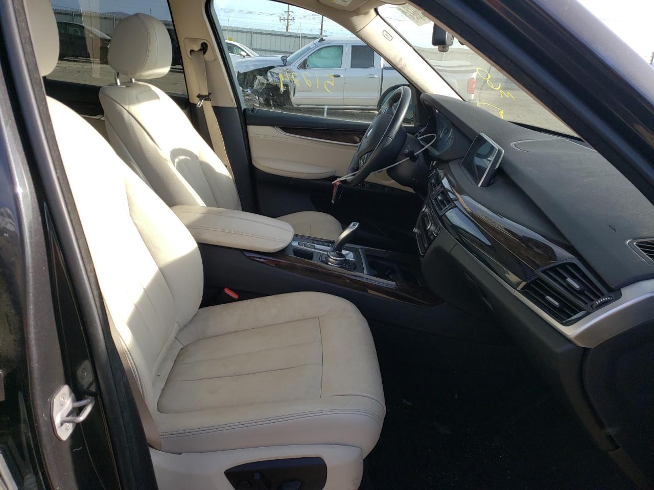 Photo 5 from auction – 2014 BMW X5 XDRIVE3 with VIN 5UXKR0C53E0K45516
