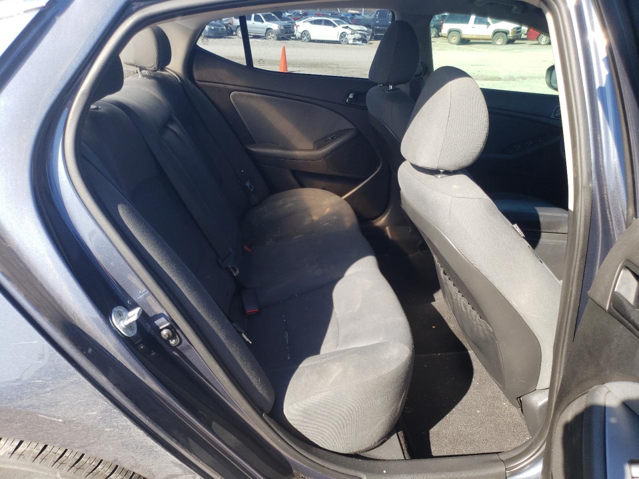 Photo 6 from auction – 2015 KIA OPTIMA LX with VIN 5XXGM4A75FG472577