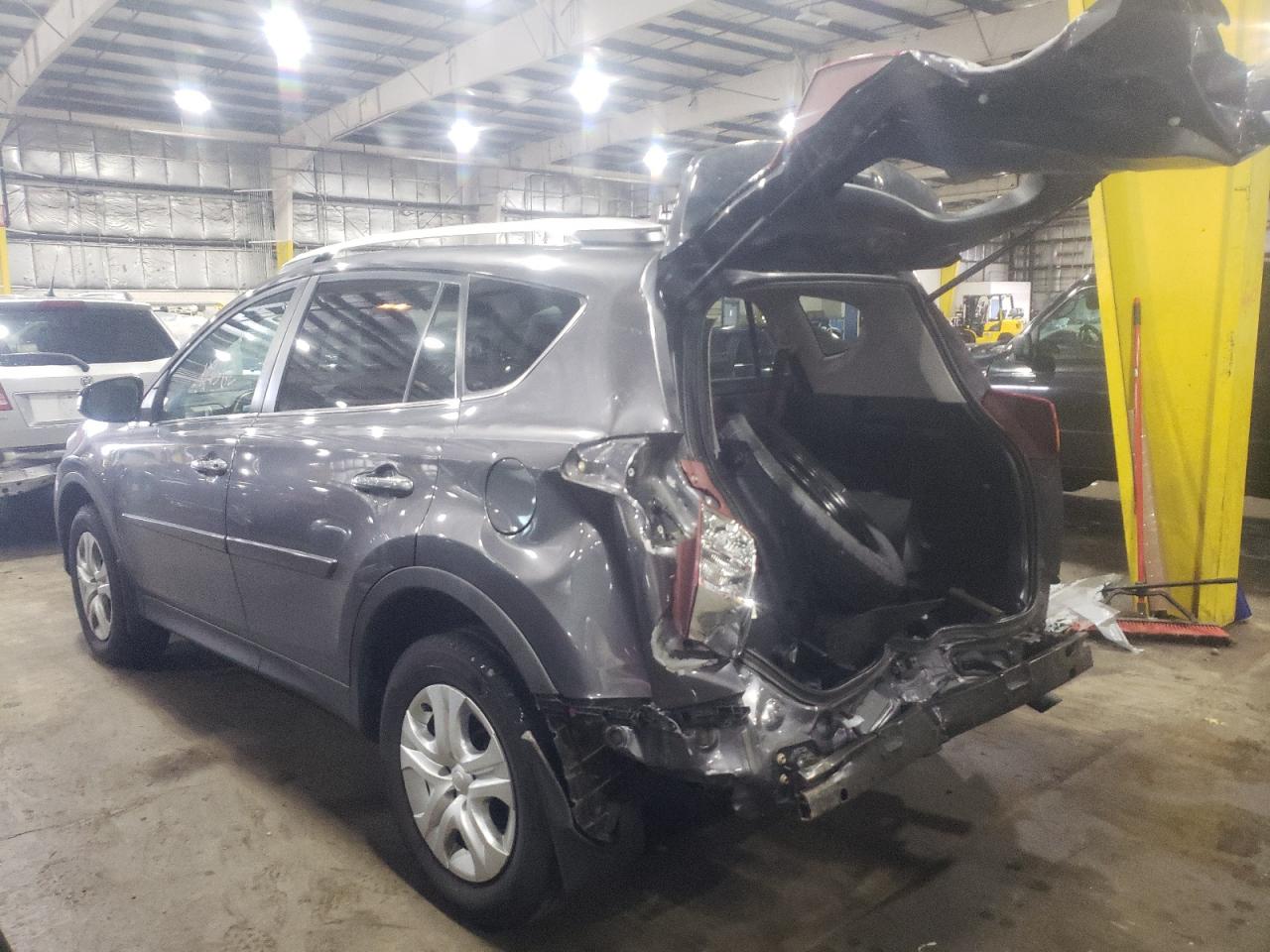 Фото 3 с аукциона – 2014 TOYOTA RAV4 LE с VIN 2T3BFREV2EW139713