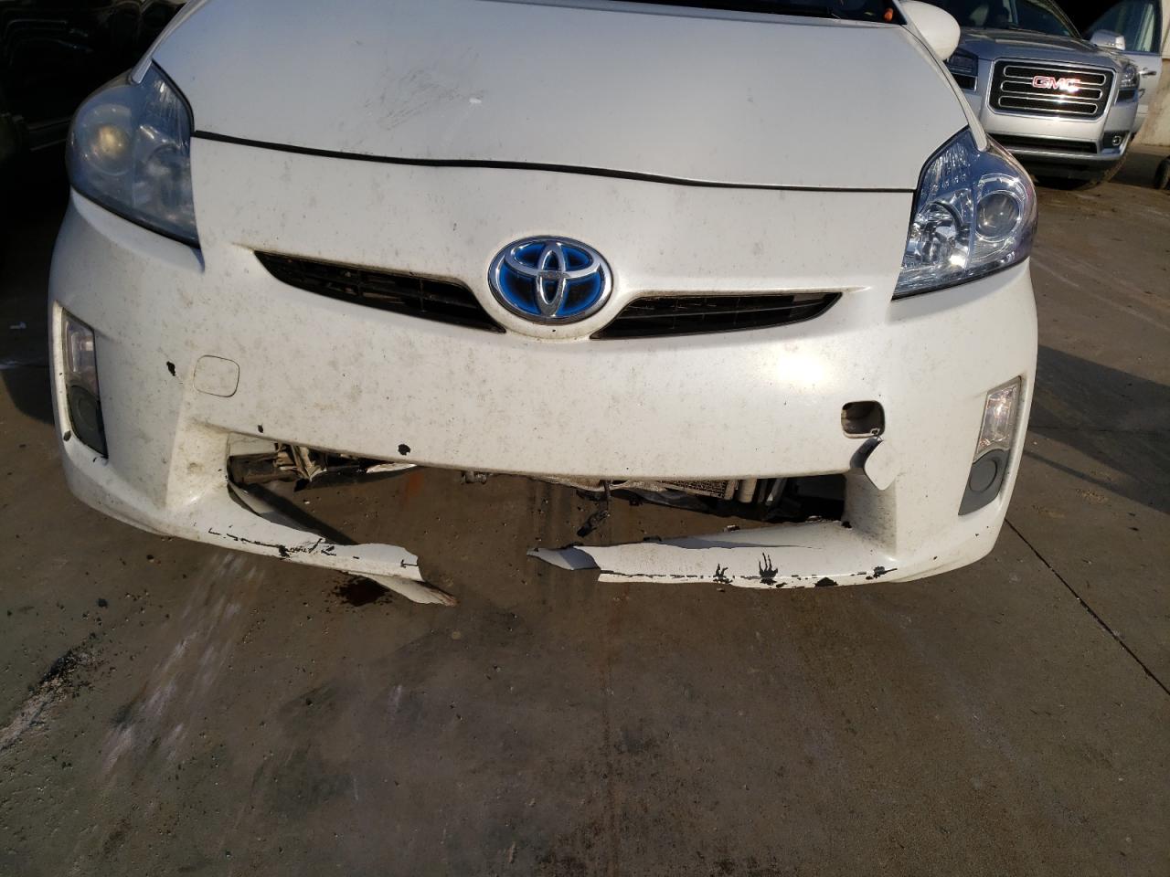 Photo 9 from auction – 2011 TOYOTA PRIUS with VIN JTDKN3DUXB0268386