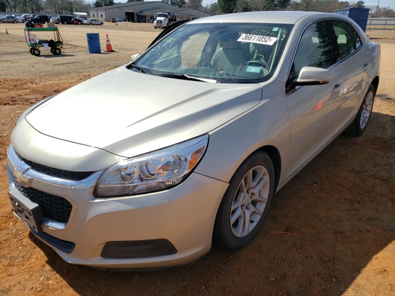 Photo 2 from auction – 2015 CHEVROLET MALIBU 1LT with VIN 1G11C5SL0FF196276