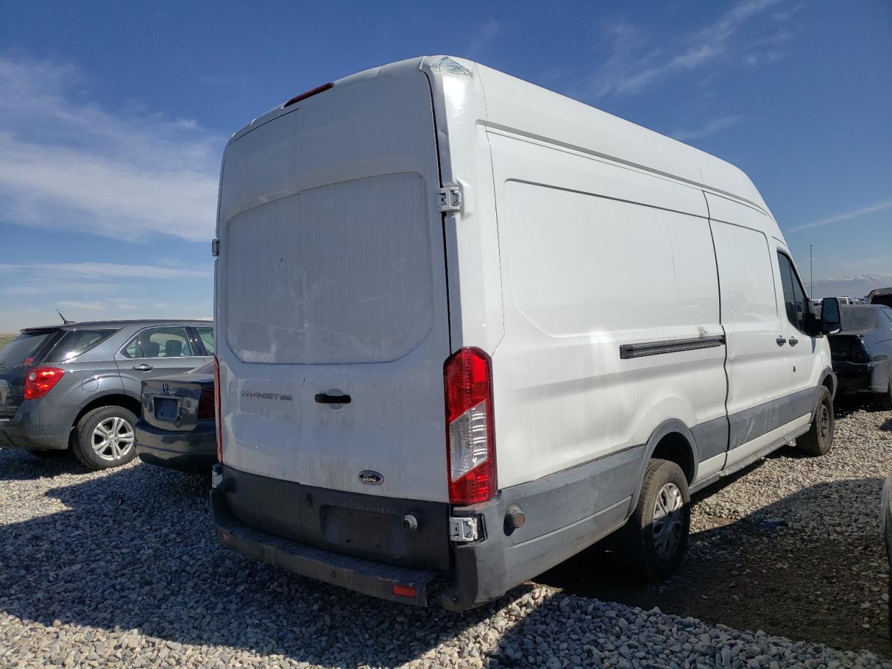 Photo 4 from auction – 2017 FORD TRANSIT T- with VIN 1FTYR3XMXHKB16115