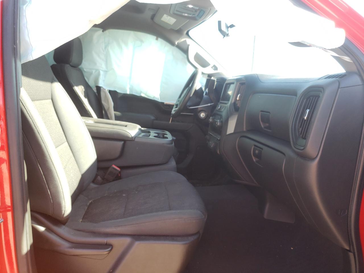 Photo 5 from auction – 2019 CHEVROLET SILVERADO with VIN 3GCPYCEF9KG108119