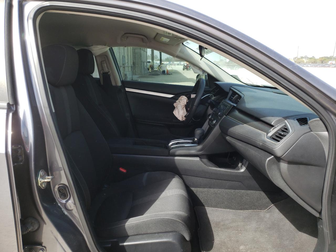 Photo 5 from auction – 2019 HONDA CIVIC LX with VIN 2HGFC2F62KH604836