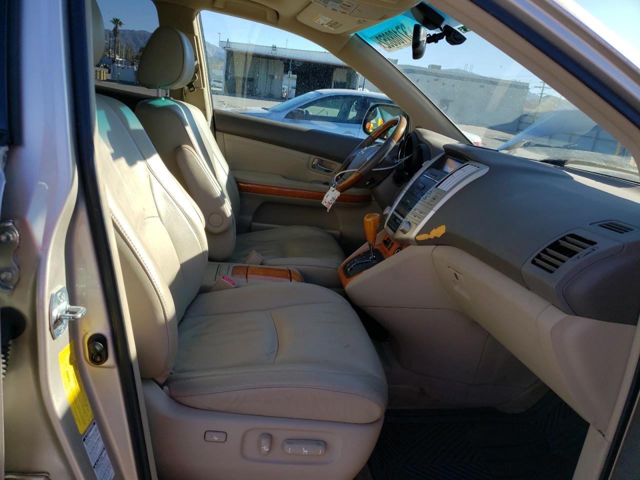 Photo 5 from auction – 2006 LEXUS RX 330 with VIN 2T2HA31UX6C087497