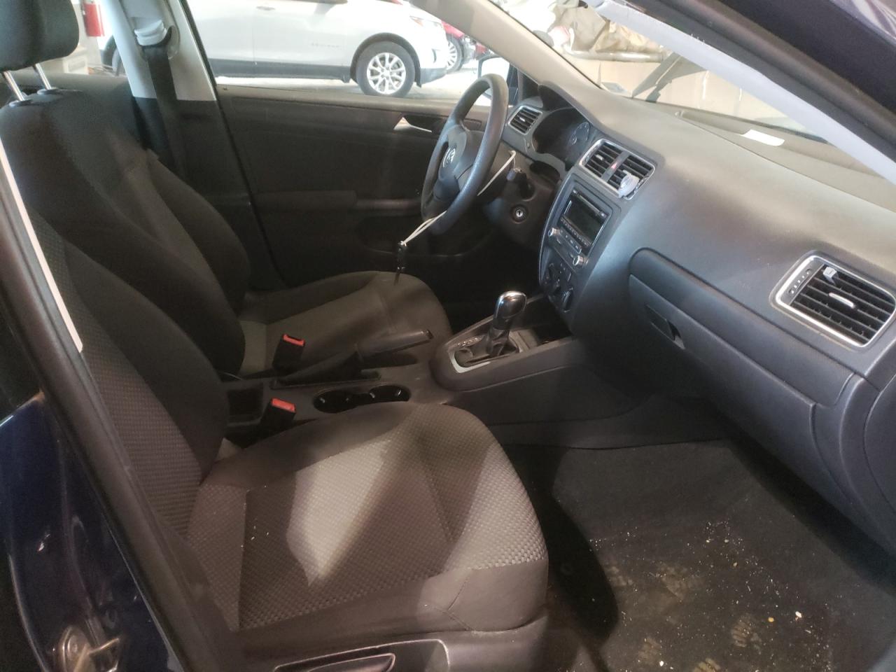 Photo 5 from auction – 2012 VOLKSWAGEN JETTA BASE with VIN 3VW2K7AJ2CM404628