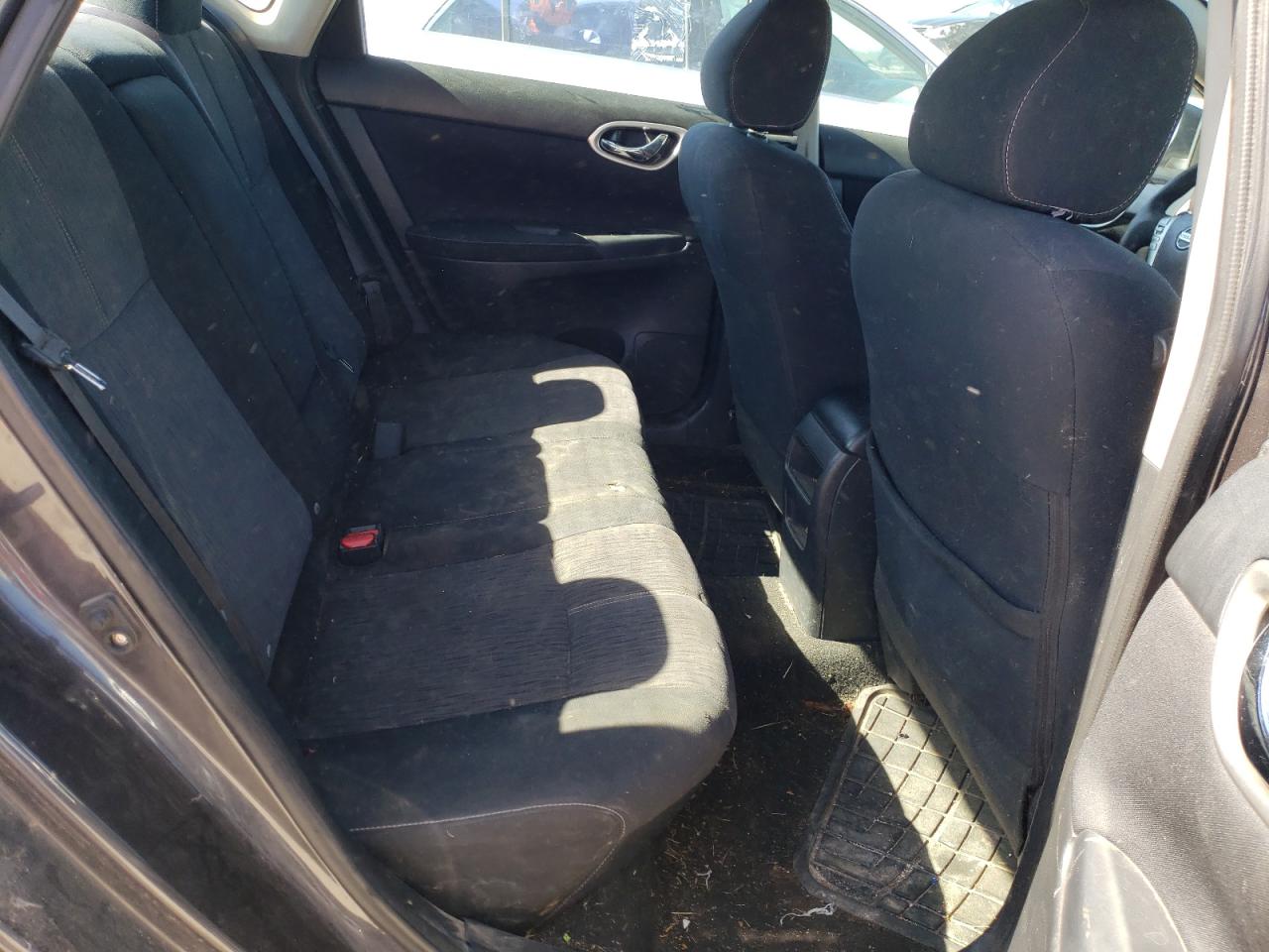 Photo 6 from auction – 2014 NISSAN SENTRA S with VIN 1N4AB7AP6EN853232