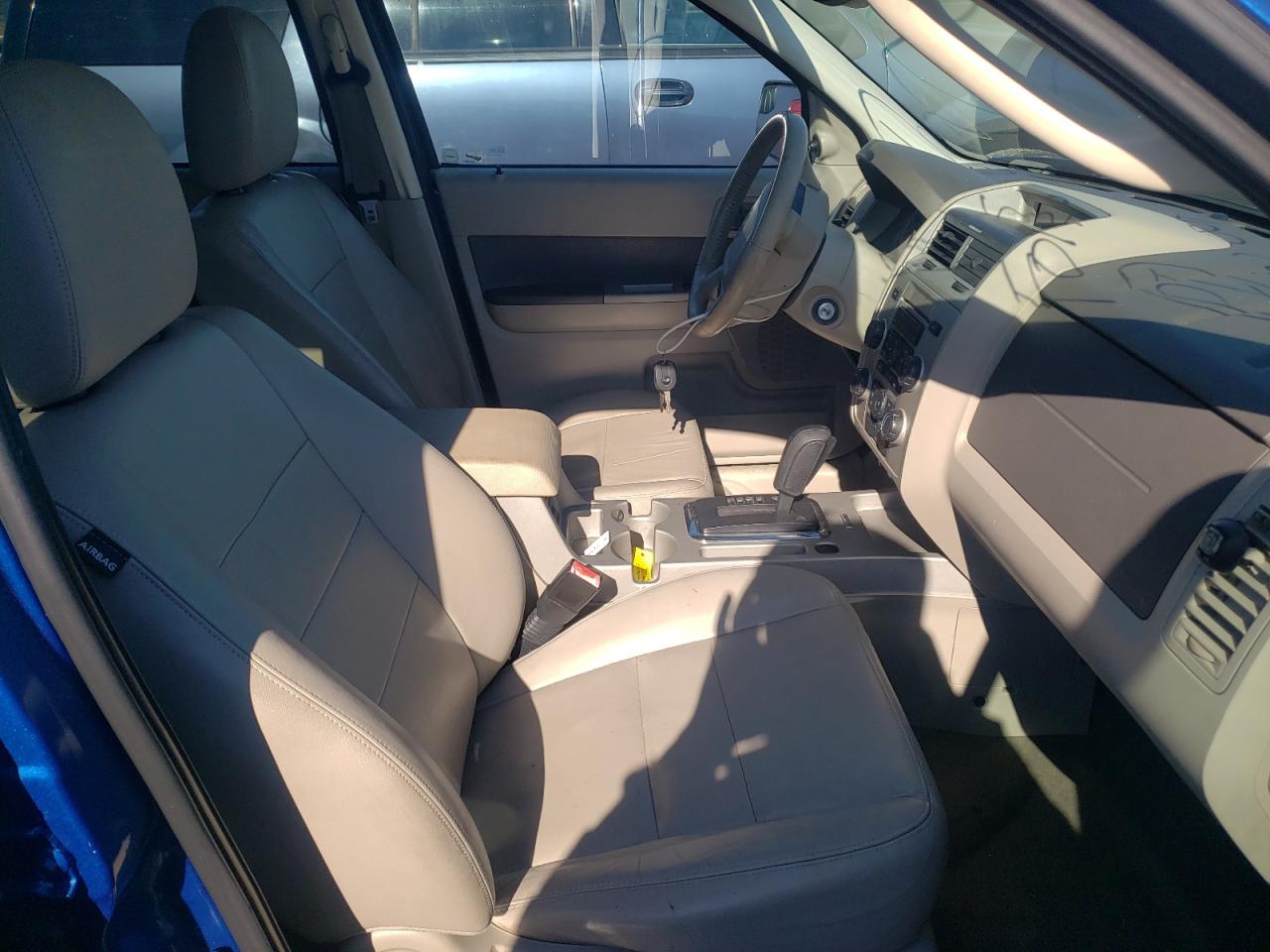 Photo 5 from auction – 2011 FORD ESCAPE XLT with VIN 1FMCU0DG5BKB19495