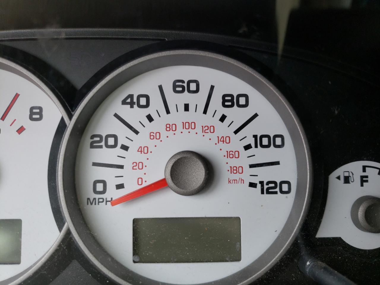 Photo 8 from auction – 2006 FORD ESCAPE LIM with VIN 1FMYU94106KC41810