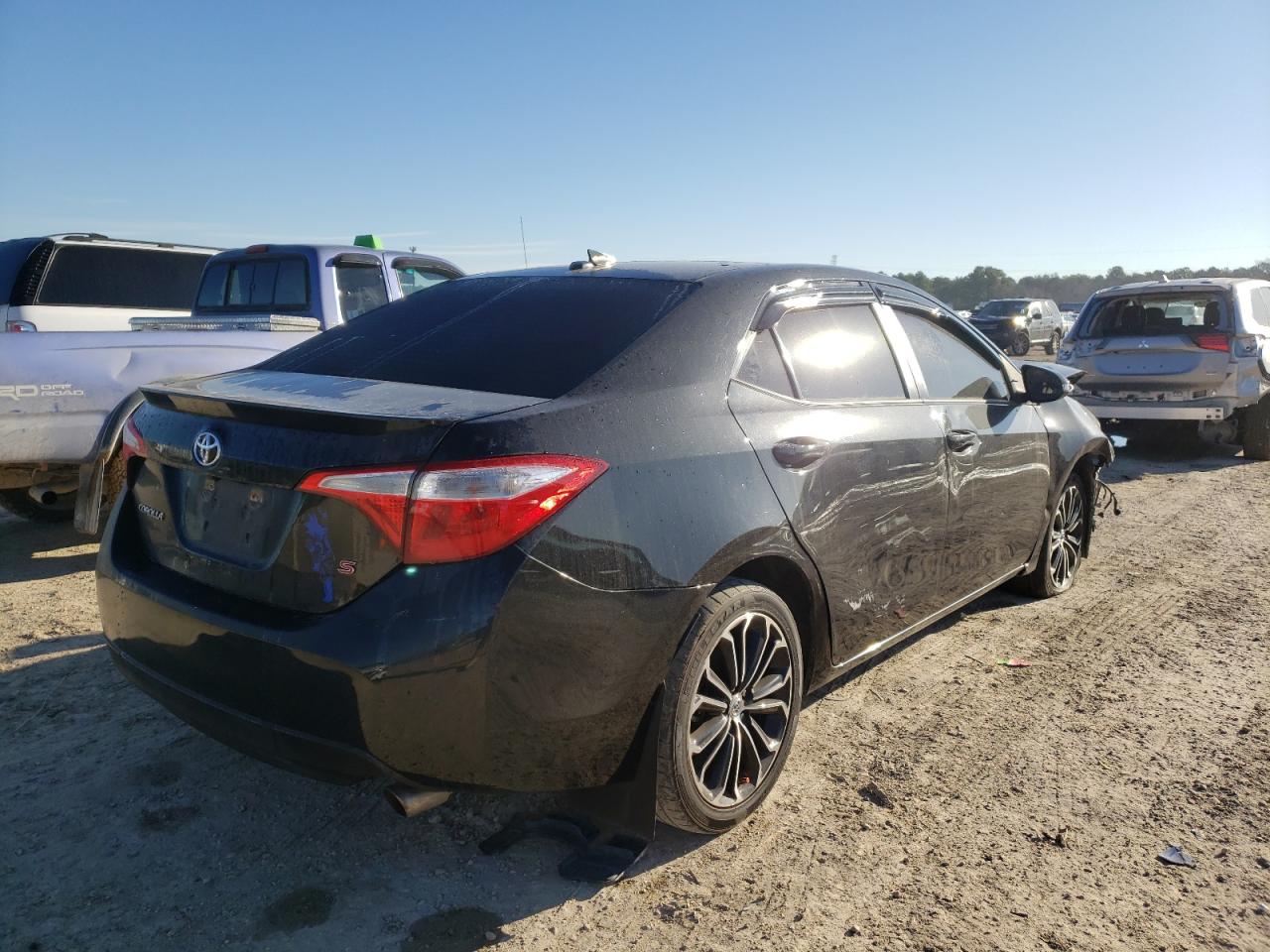 Photo 4 from auction – 2014 TOYOTA COROLLA L with VIN 5YFBURHEXEP117650