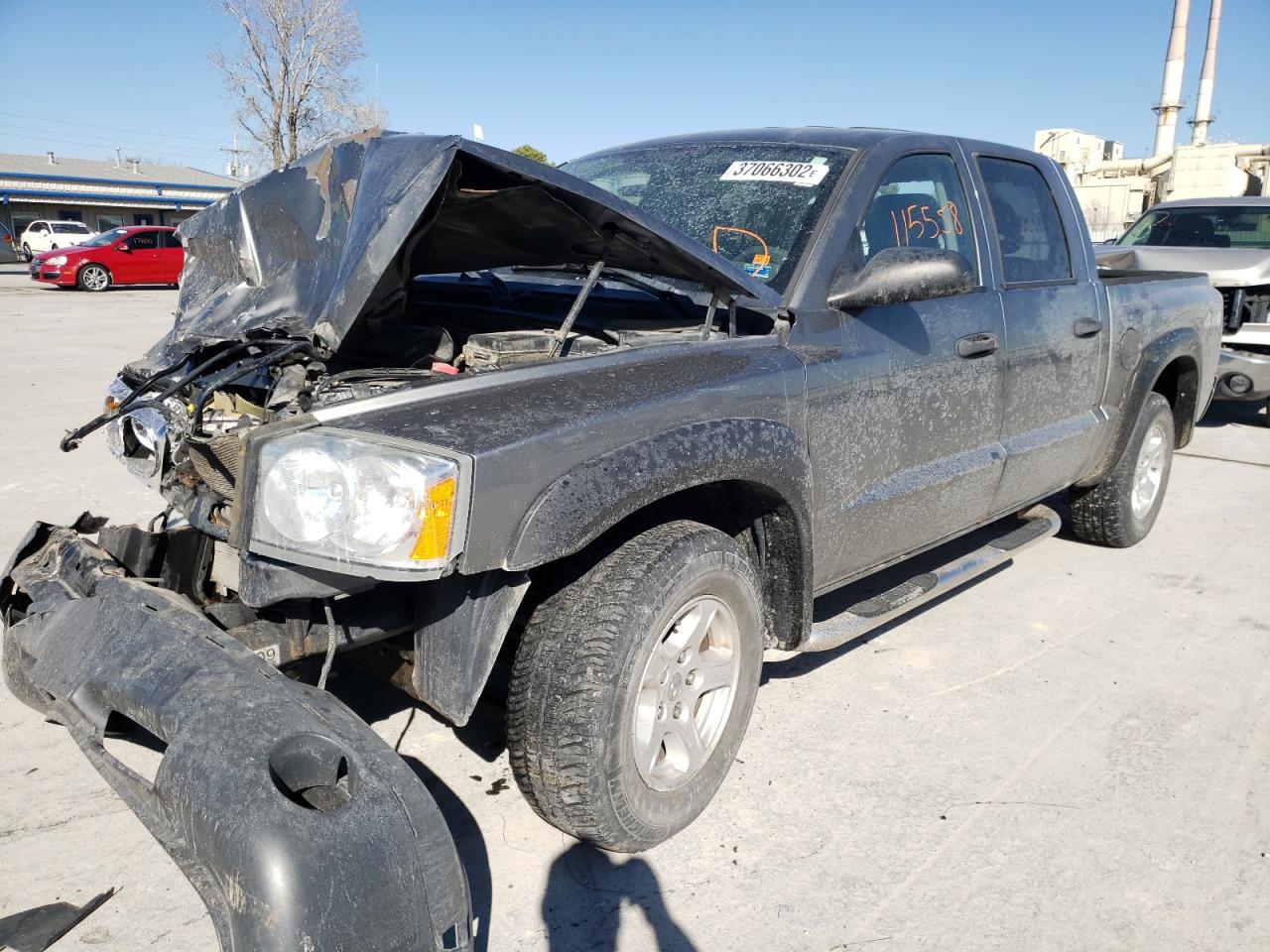 Photo 2 from auction – 2005 DODGE DAKOTA QUA with VIN 1D7HW48N25S265061