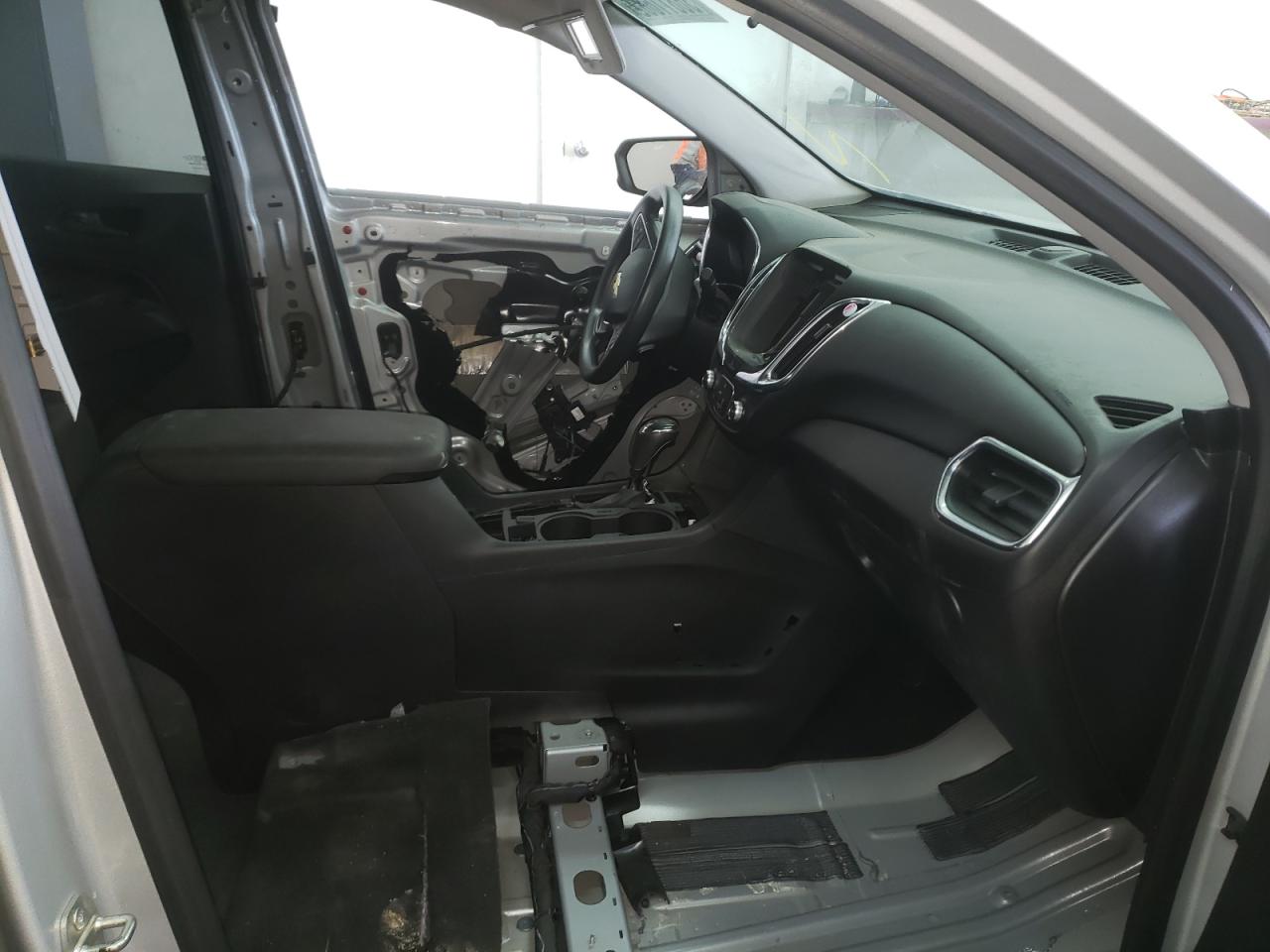 Photo 5 from auction – 2018 CHEVROLET EQUINOX LT with VIN 2GNAXSEV3J6310174