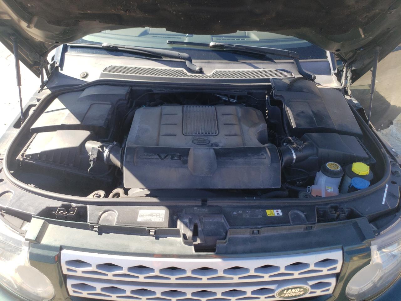 Photo 7 from auction – 2011 LAND ROVER LR4 HSE LU with VIN SALAK2D43BA554811