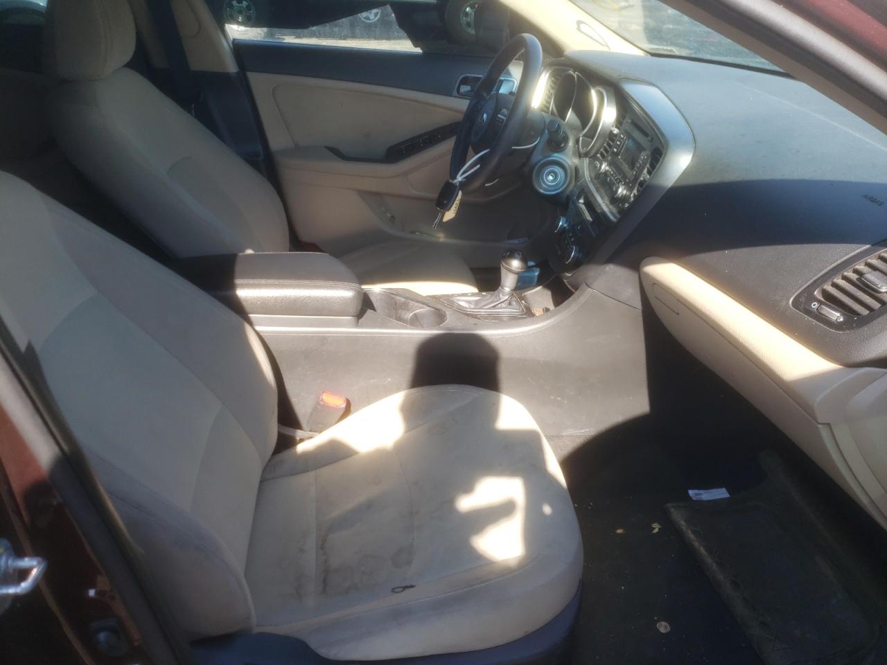 Photo 5 from auction – 2015 KIA OPTIMA LX with VIN 5XXGM4A70FG493997