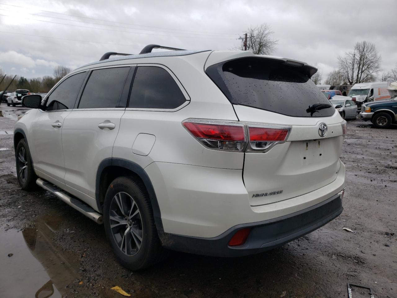 Foto 3 de la subasta – 2016 TOYOTA HIGHLANDER con VIN 5TDKKRFH5GS135809