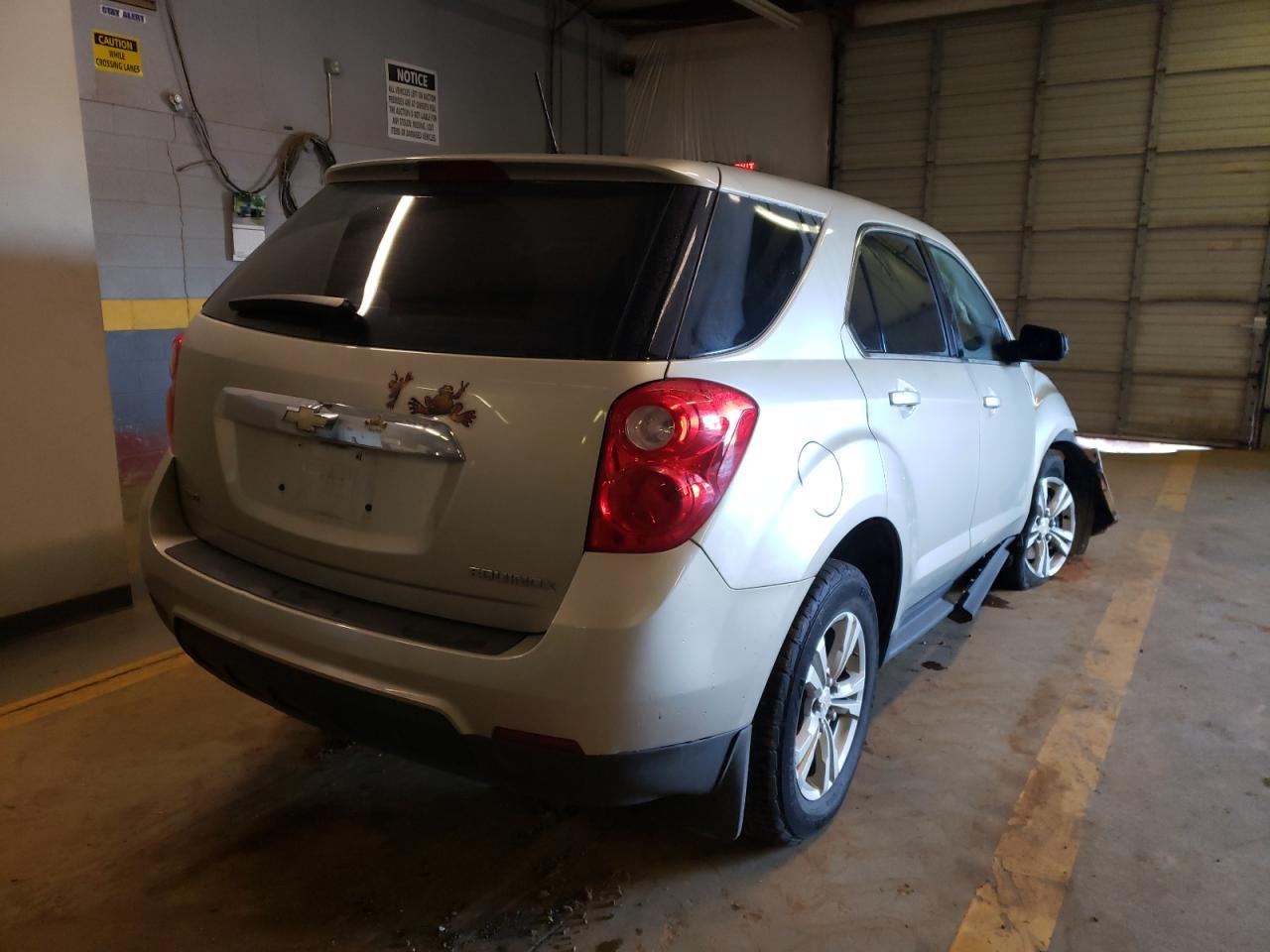 Photo 4 from auction – 2014 CHEVROLET EQUINOX LS with VIN 2GNFLEEK1E6181530