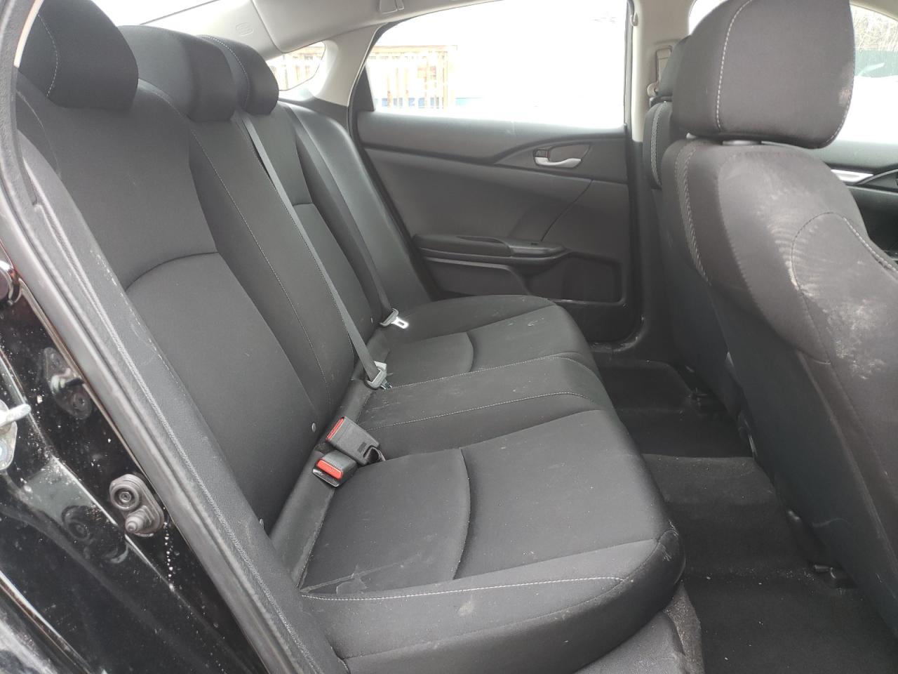 Photo 6 from auction – 2018 HONDA CIVIC LX with VIN 2HGFC2F58JH567393