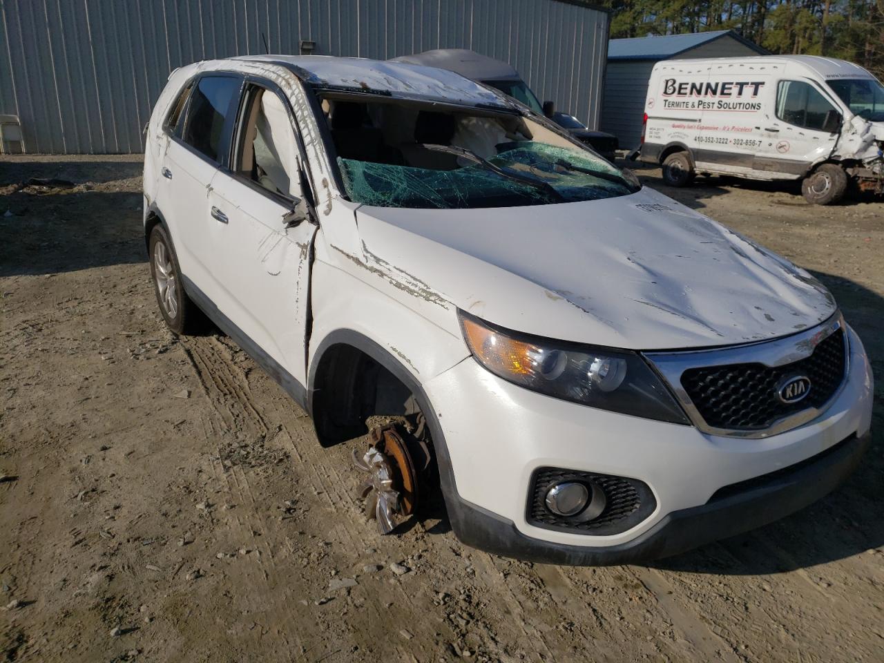 KIA SORENTO EX 2011 with VIN 5XYKU3A17BG025979 - Photo from auction