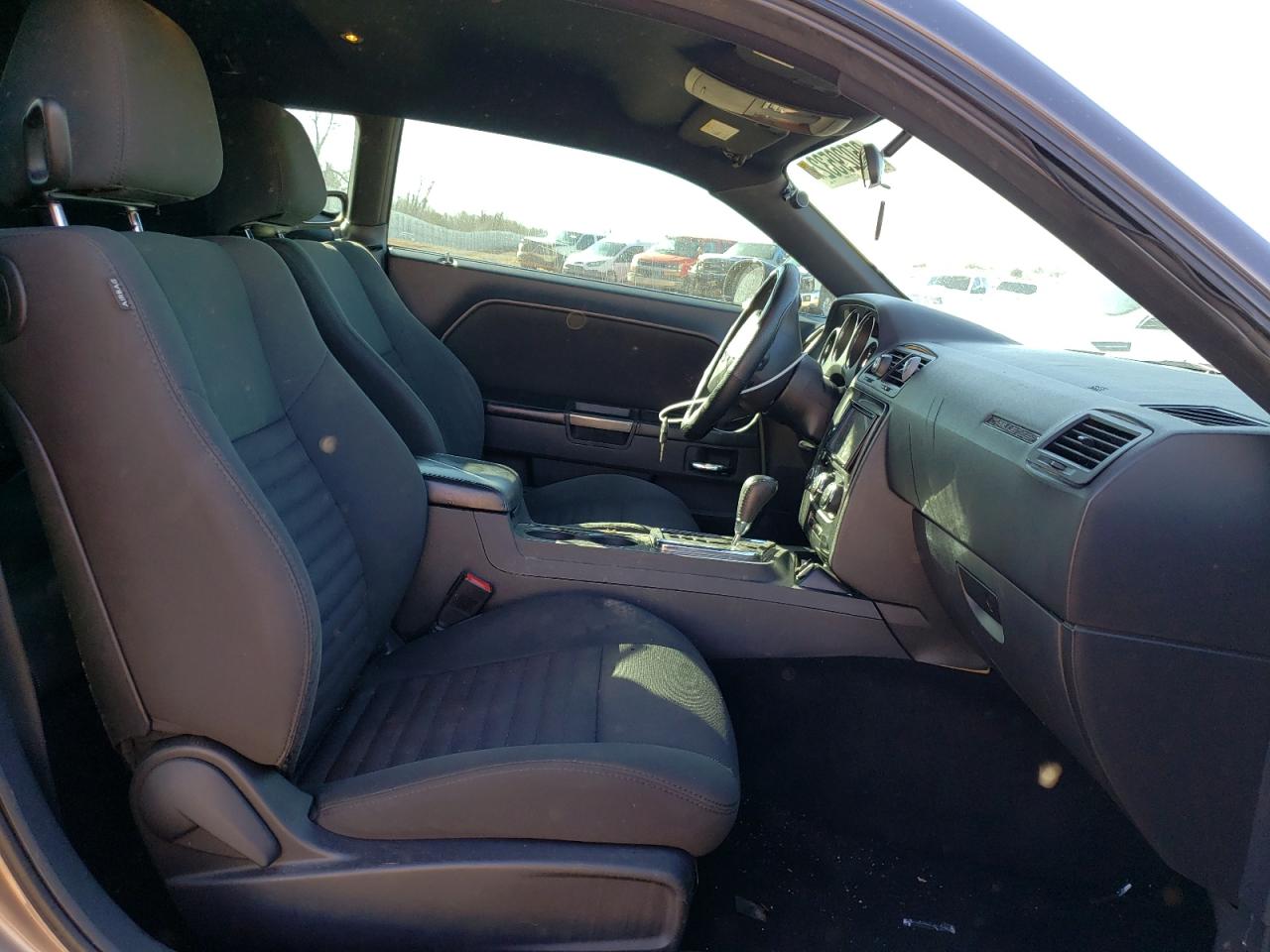 Photo 5 from auction – 2014 DODGE CHALLENGER with VIN 2C3CDYAG4EH152995