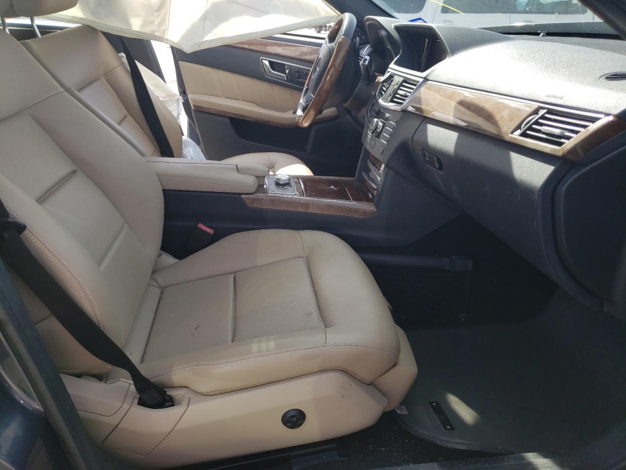 Photo 5 from auction – 2012 MERCEDES-BENZ E 350 with VIN WDDHF5KB0CA651257