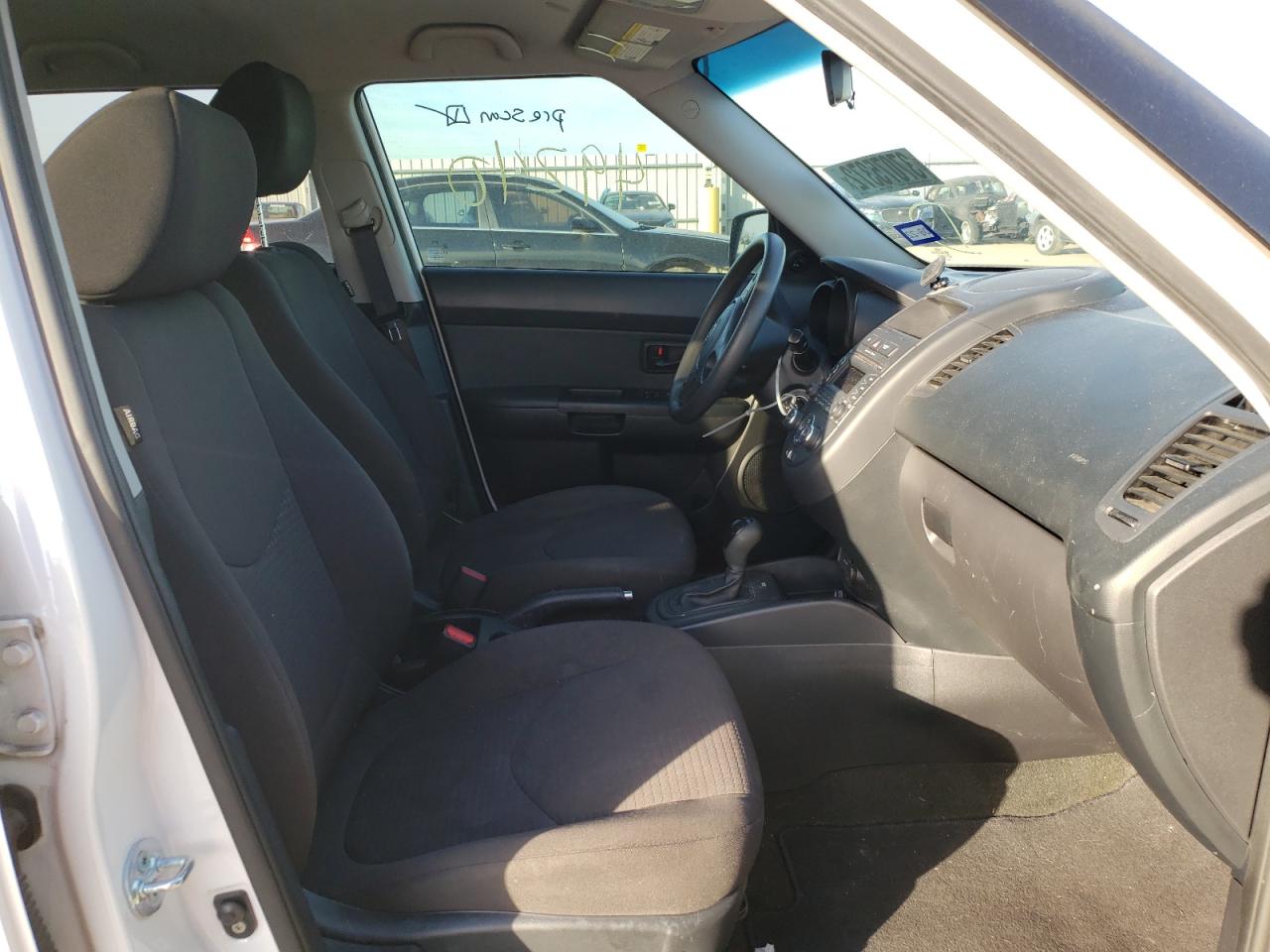 Photo 5 from auction – 2012 KIA SOUL with VIN KNDJT2A52C7459110