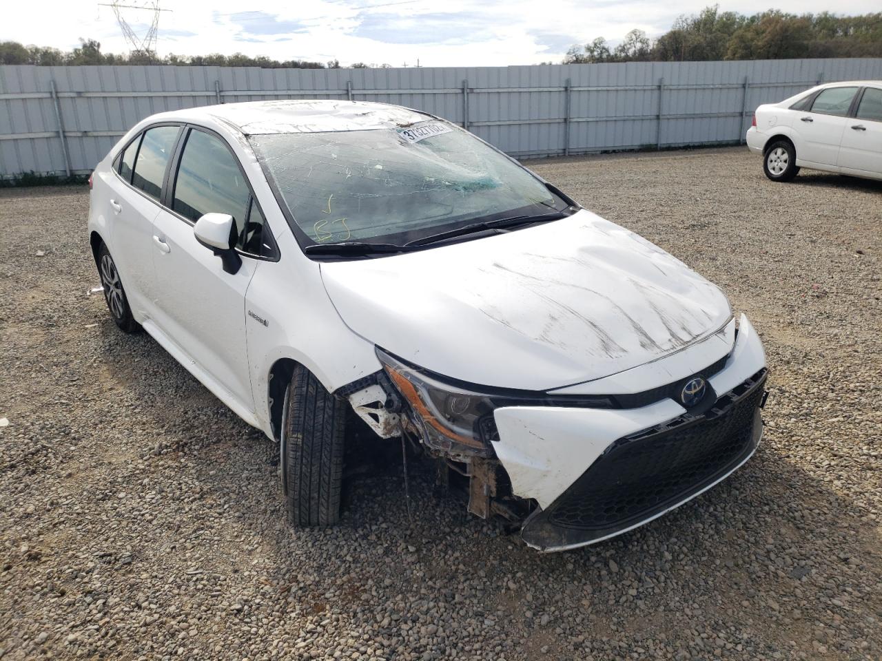 TOYOTA COROLLA LE 2021 with VIN JTDEAMDE9MJ031781 - Photo from auction