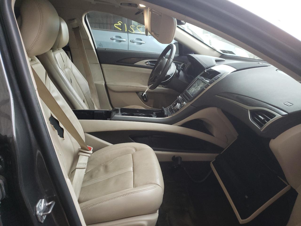 Photo 5 from auction – 2017 LINCOLN MKZ RESERV with VIN 3LN6L5F96HR645912