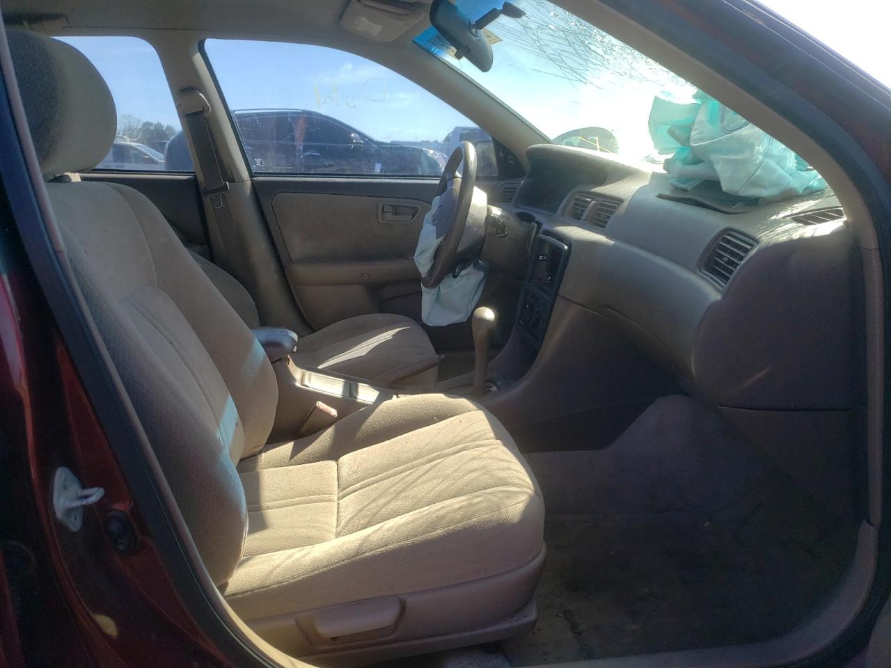 Photo 5 from auction – 2001 TOYOTA CAMRY CE with VIN 4T1BG22K51U048744