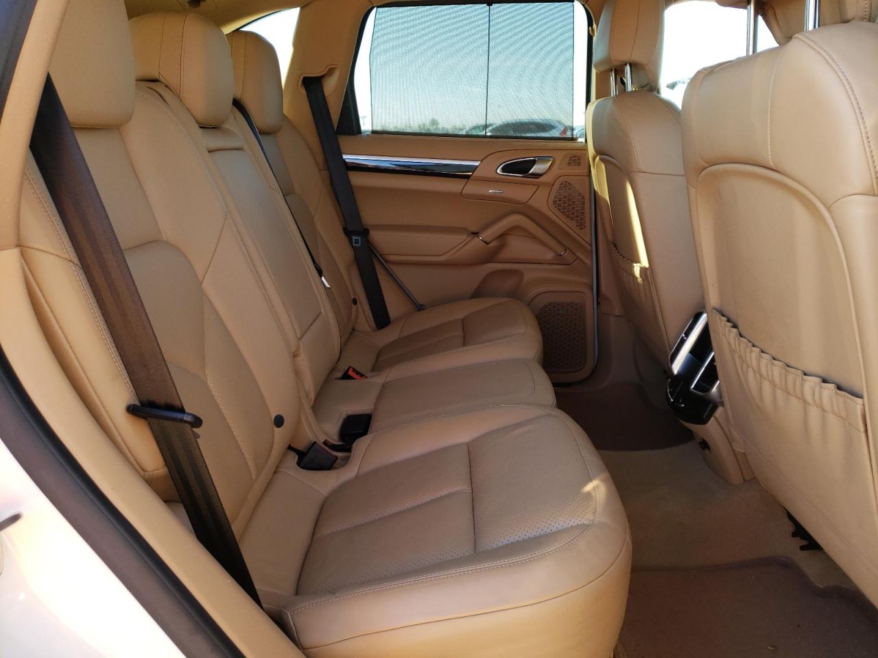 Photo 6 from auction – 2013 PORSCHE CAYENNE S with VIN WP1AB2A24DLA82747