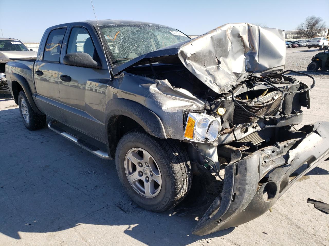 DODGE DAKOTA QUA 2005 with VIN 1D7HW48N25S265061 - Photo from auction