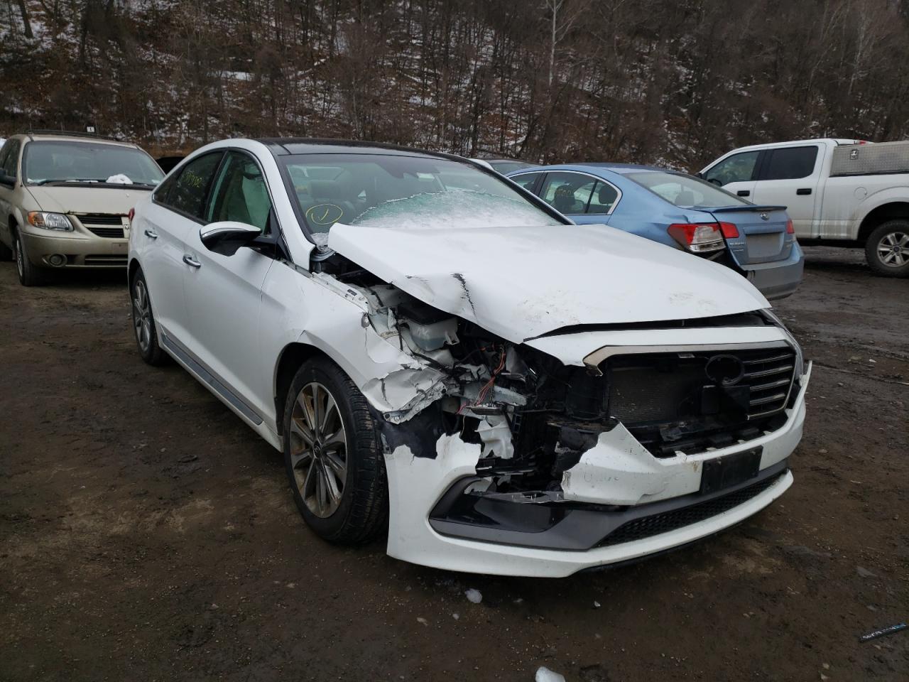 HYUNDAI SONATA SPO 2016 with VIN 5NPE34AF9GH330286 - Photo from auction
