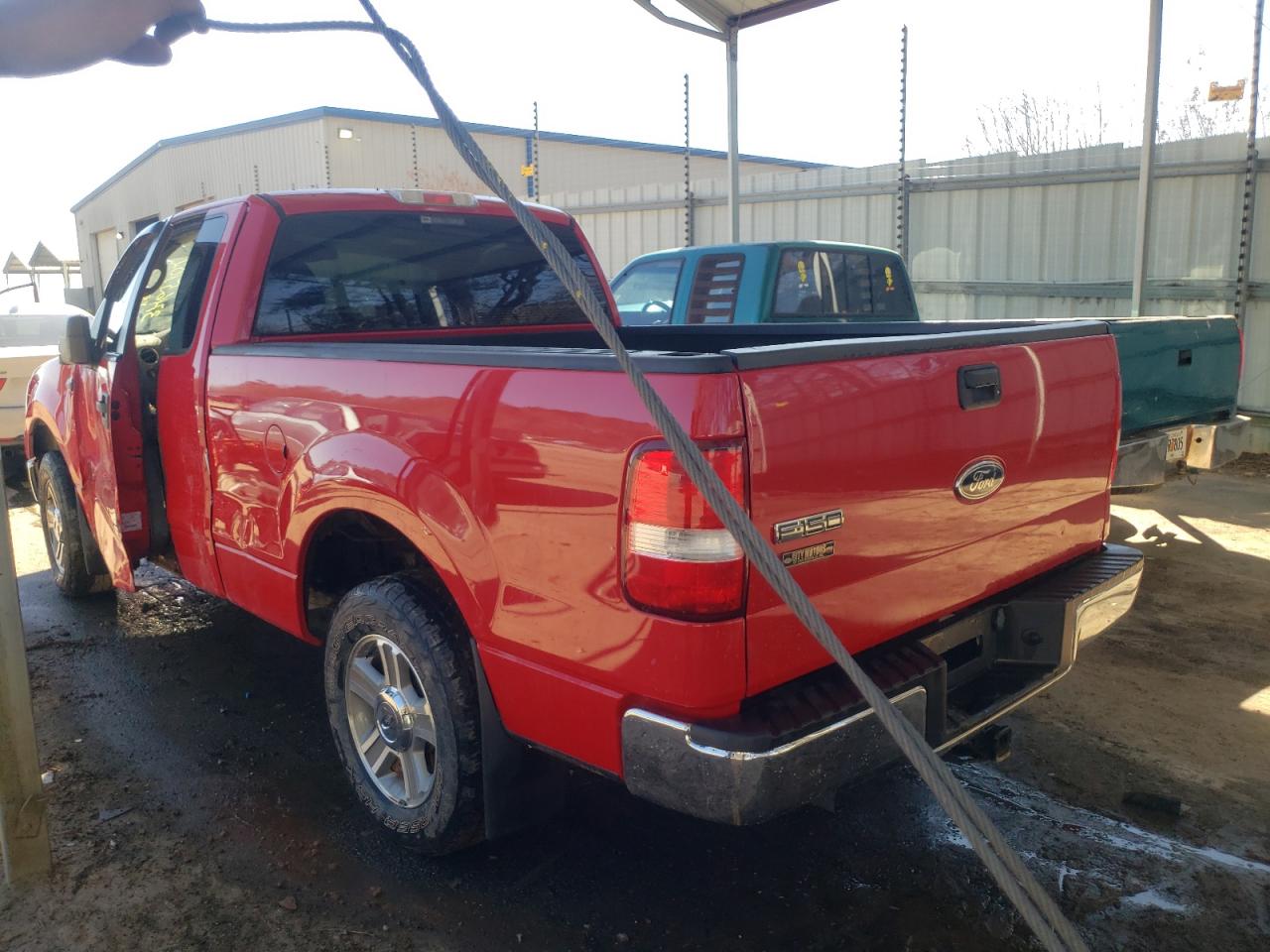 Photo 3 from auction – 2005 FORD F150 with VIN 1FTRF12205KC41191