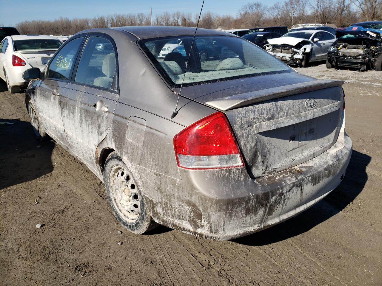 Photo 3 from auction – 2007 KIA SPECTRA EX with VIN KNAFE121375432776