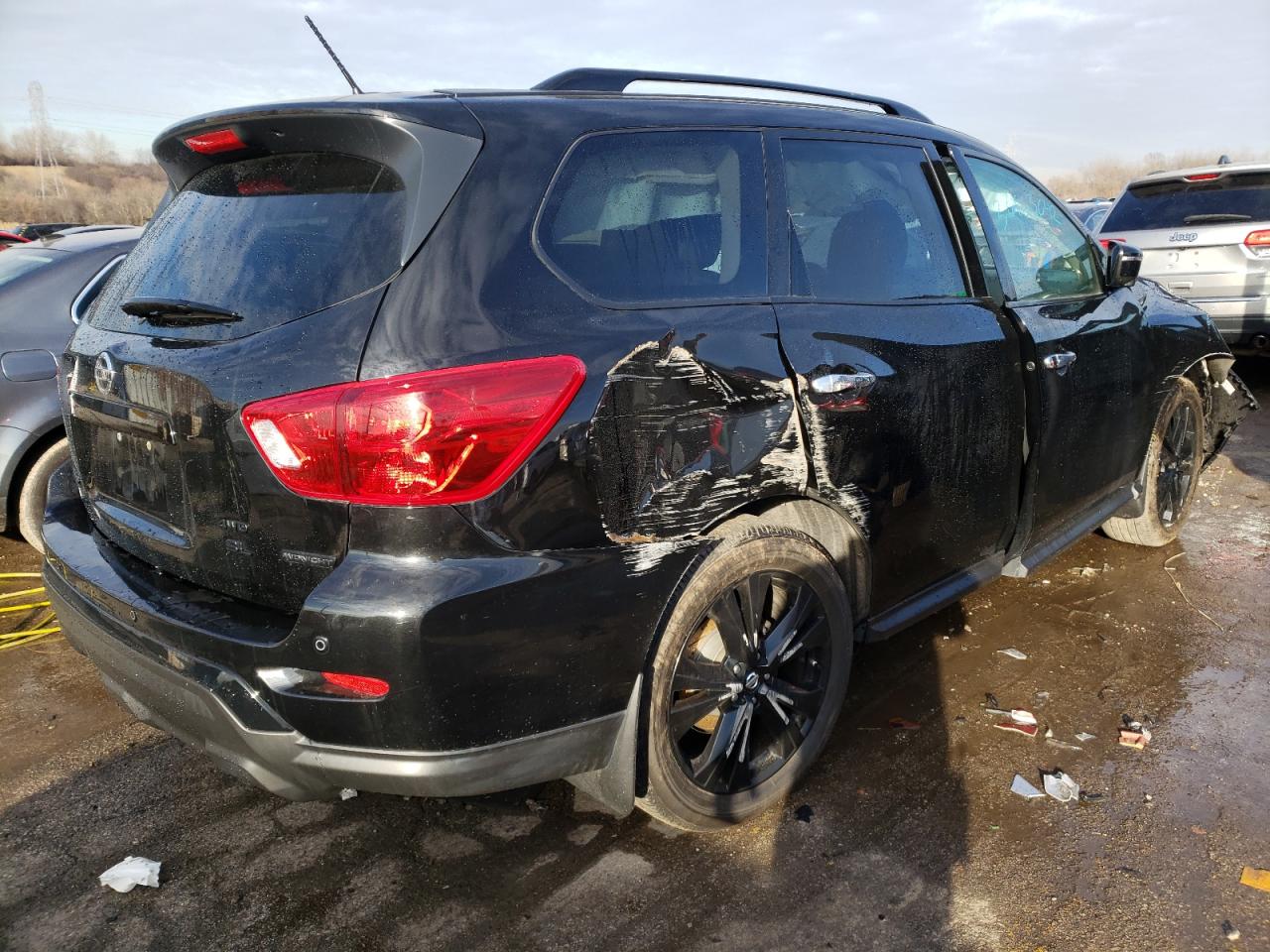 Photo 4 from auction – 2018 NISSAN PATHFINDER with VIN 5N1DR2MM0JC627518