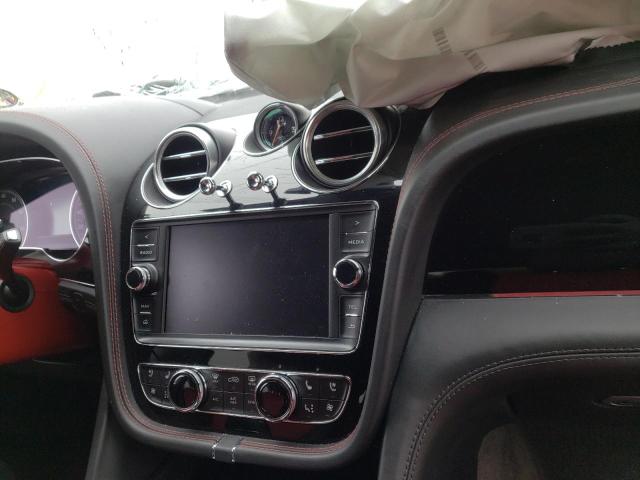 Photo 9 from auction – 2018 BENTLEY BENTAYGA with VIN SJAAC2ZV8JC022562