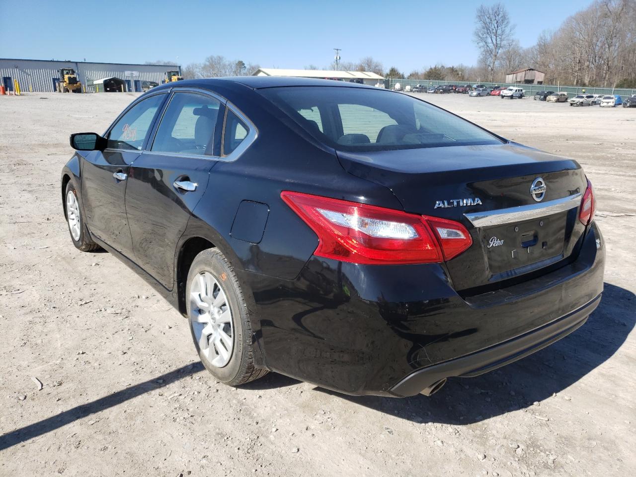 Photo 3 from auction – 2017 NISSAN ALTIMA 2.5 with VIN 1N4AL3AP1HN318805