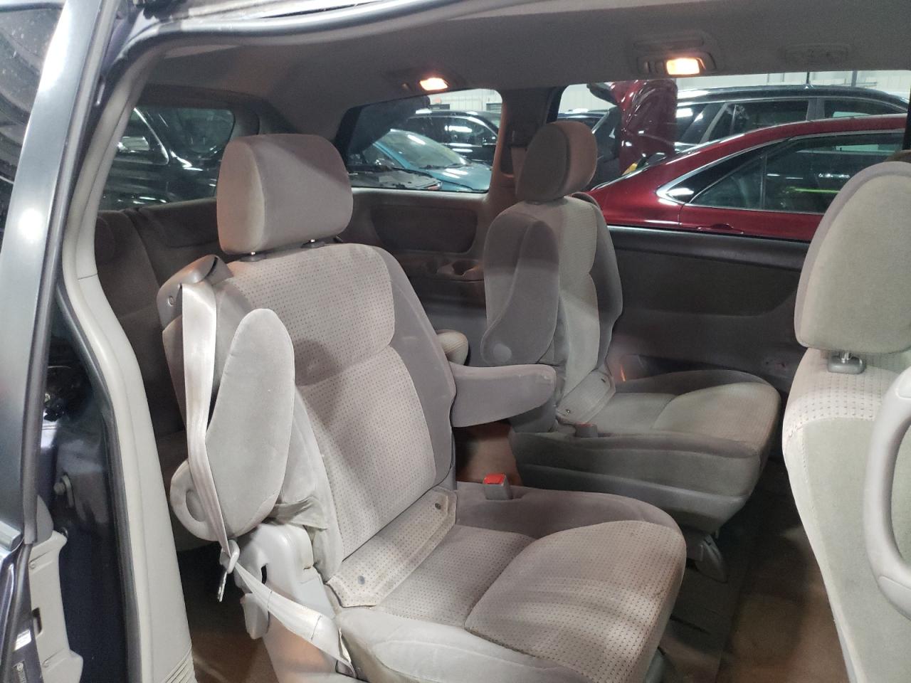 Photo 6 from auction – 2006 TOYOTA SIENNA with VIN 5TDZA23C46S544979