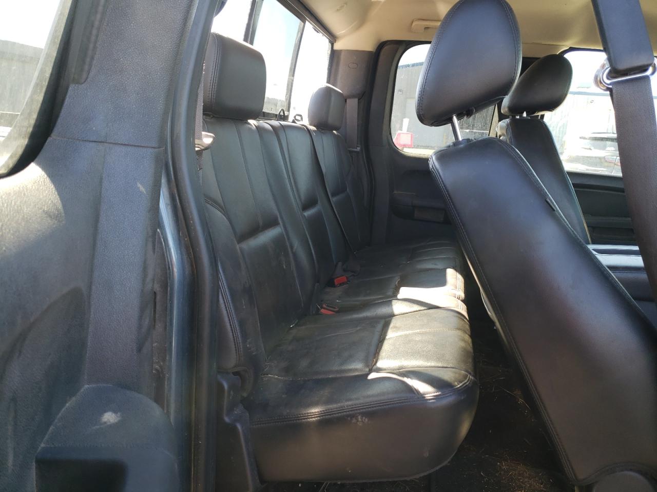 Photo 6 from auction – 2011 CHEVROLET SILVERADO with VIN 1GCRKTE32BZ369236