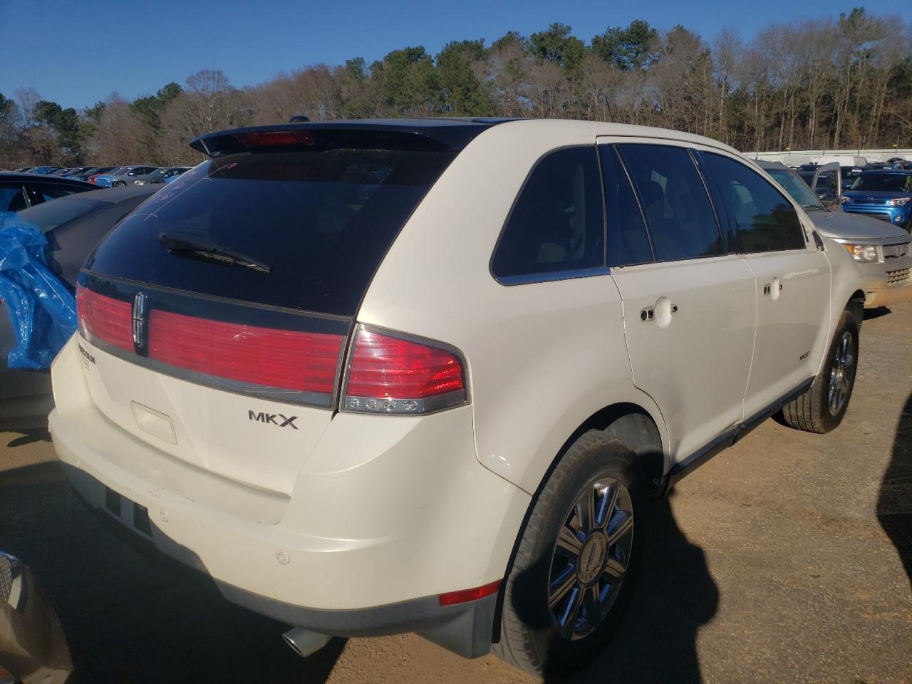 Photo 4 from auction – 2007 LINCOLN MKX with VIN 2LMDU68C57BJ19582
