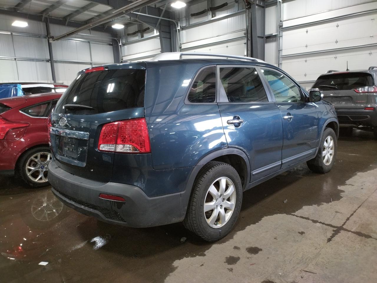 Photo 4 from auction – 2011 KIA SORENTO BA with VIN 5XYKT3A15BG162812
