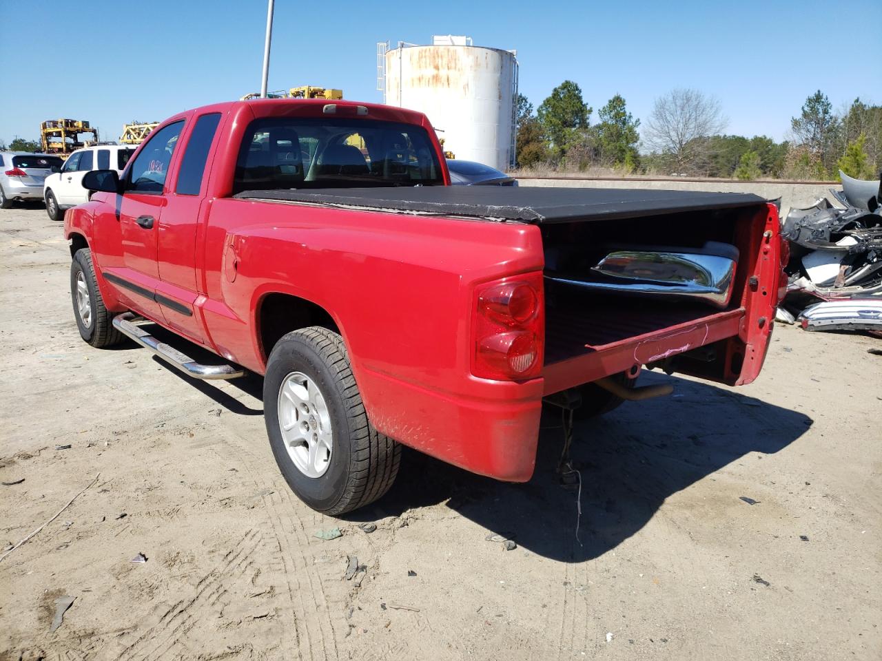 Photo 3 from auction – 2005 DODGE DAKOTA SLT with VIN 1D7HE42K65S157866