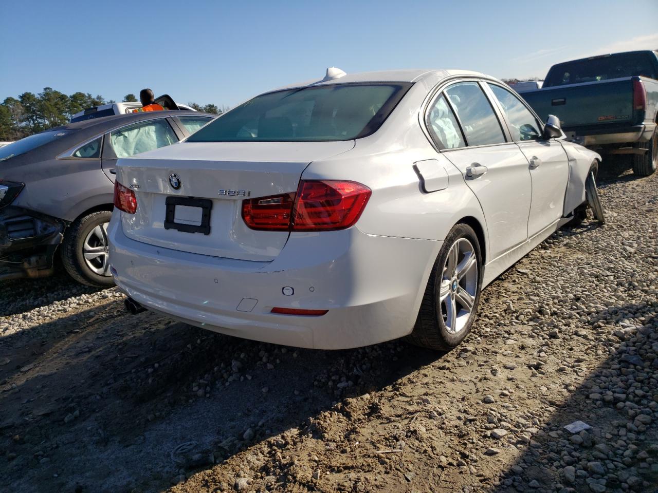 Photo 4 from auction – 2015 BMW 328 XI with VIN WBA3B3G54FNR88497