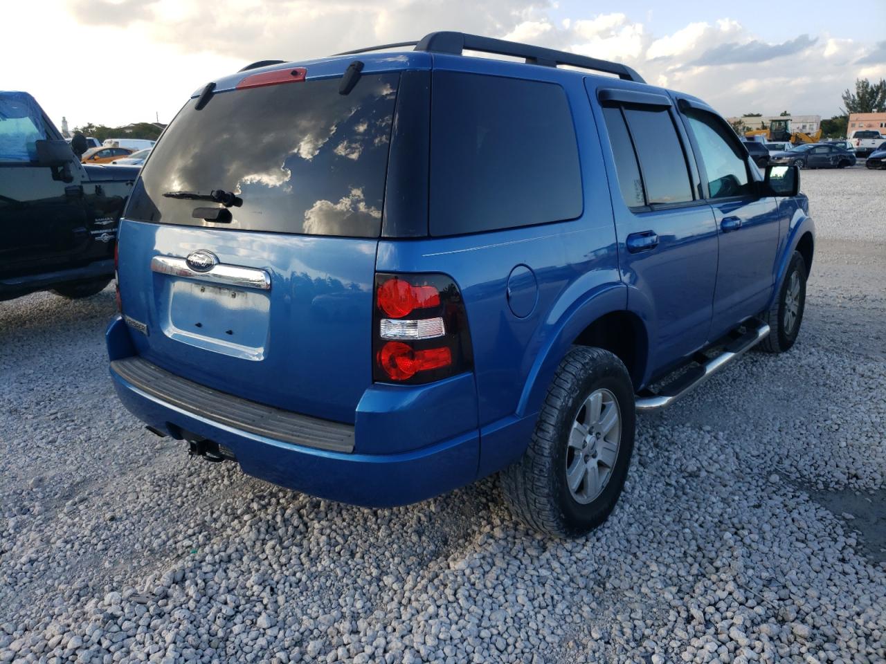 Foto 4 de la subasta – 2010 FORD EXPLORER X con VIN 1FMEU6DE9AUA47259